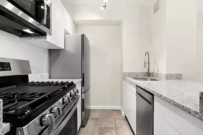 250 E 40th Street #3C, New York City, NY 10016 - Photo 5