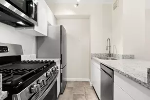 250 E 40th St, New York City, NY 10016 - Photo 5