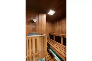250 E 40th St, New York City, NY 10016 - Photo 9