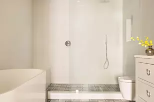 5 E 63rd St, New York, NY 10065 - Photo 19