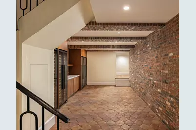 5 E 63rd Street, New York, NY 10065 - Photo 27