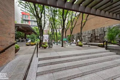 211 E 51st Street #9F, New York City, NY 10022 - Photo 11