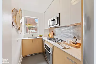 211 E 51st Street #9F, New York City, NY 10022 - Photo 3