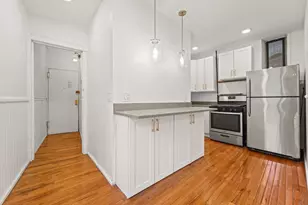 351 W 47th St, New York City, NY 10036 - Photo 5