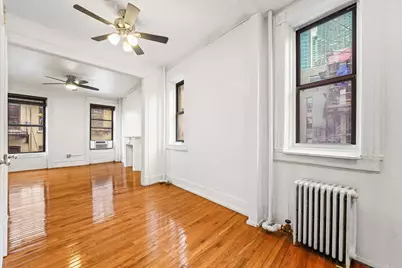 351 W 47th Street, New York City, NY 10036 - Photo 7