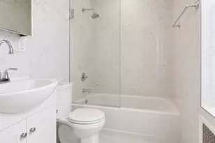 525 Park Ave, New York City, NY 10065 - Photo 5