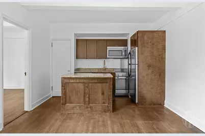 325 W 45th Street #1020, New York City, NY 10036 - Photo 5