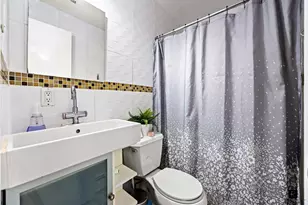 69-07 Little Neck Pkwy, New York City, NY 11004 - Photo 17