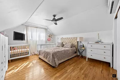 69-07 Little Neck Parkway, New York City, NY 11004 - Photo 15