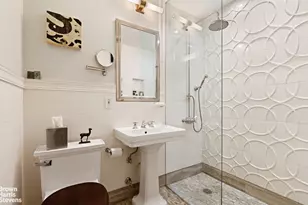 311 W 83rd St, New York City, NY 10024 - Photo 7