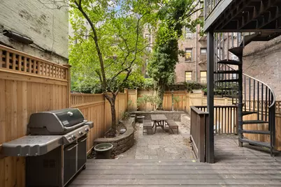 333 E 65th Street, New York City, NY 10065 - Photo 17