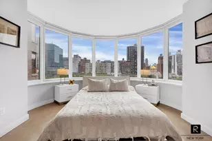 330 E 38th St, New York City, NY 10016 - Photo 11
