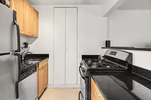 280 Rector Pl, New York City, NY 10280 - Photo 3