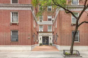 345 W 55th St, New York City, NY 10019 - Photo 9