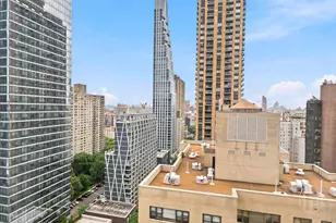 160 W 66th St, New York City, NY 10023 - Photo 11