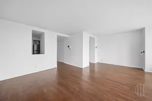 160 W 66th St, New York City, NY 10023 - Photo 5