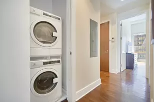 250 E 49th St, New York City, NY 10017 - Photo 9