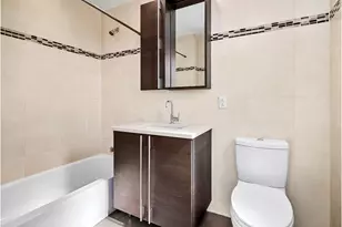 31-35 31st St, New York City, NY 11106 - Photo 5