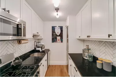 130 E 18th Street #9B, New York City, NY 10003 - Photo 7