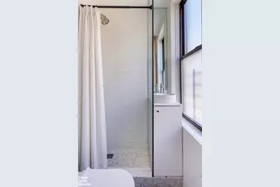 545 W End Avenue #16A, New York City, NY 10024 - Photo 11