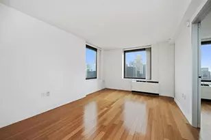 100 W 39th St, New York City, NY 10018 - Photo 1