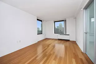 100 W 39th St, New York City, NY 10018 - Photo 3