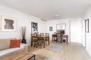 322 W 57th St, New York City, NY 10019 - Photo 3