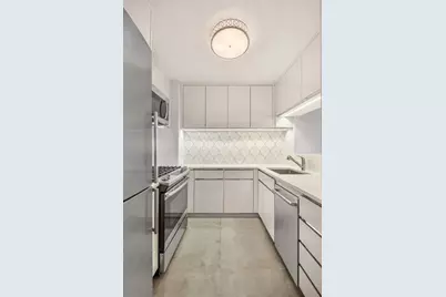 201 W 70th Street #25L, New York City, NY 10023 - Photo 3