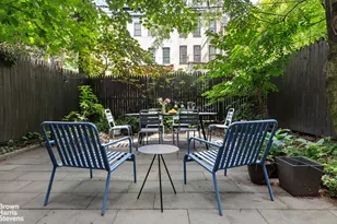 19 St Johns Pl, New York City, NY 11217 - Photo 9