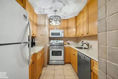 333 Pearl Street #18J, New York City, NY 10038 - Photo 5