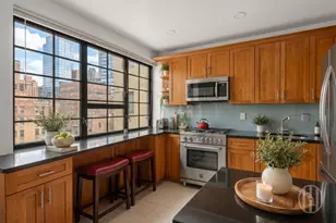 211 E 35th St, New York City, NY 10016 - Photo 13