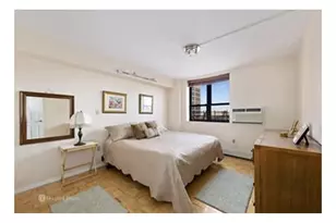 300 W 110th St, New York City, NY 10025 - Photo 5