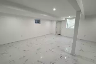 122-21 Long St, New York City, NY 11434 - Photo 21
