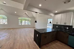 122-21 Long St, New York City, NY 11434 - Photo 7