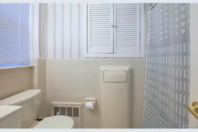 84-15 253rd Street, New York City, NY 11426 - Photo 15