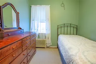 84-15 253rd St, New York City, NY 11426 - Photo 11