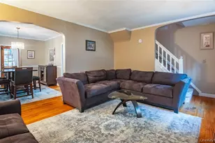 84-15 253rd St, New York City, NY 11426 - Photo 3