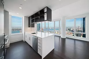555 10th Ave, New York, NY 10018 - Photo 1