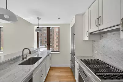 225 E 19th Street #402, New York City, NY 10003 - Photo 3