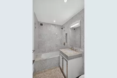 225 E 19th Street #402, New York City, NY 10003 - Photo 7