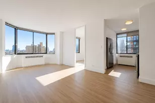 1735 York Ave, New York, NY 10128 - Photo 3