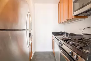 350 W 51st St, New York, NY 10019 - Photo 5
