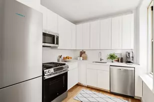 251 W 98th St, New York City, NY 10025 - Photo 3