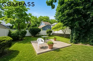 196 Prescott Ave, New York City, NY 10306 - Photo 21