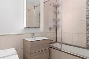 350 W 42nd St, New York City, NY 10036 - Photo 5