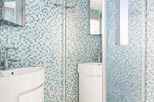 305 W 16th St, New York, NY 10011 - Photo 13