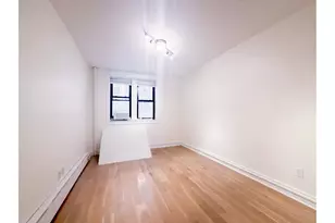 342 W 21st St, New York City, NY 10011 - Photo 7