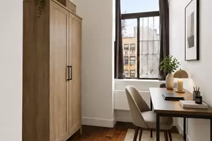 310 E 46th St, New York City, NY 10017 - Photo 5