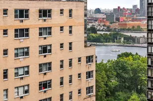 310 E 46th St, New York City, NY 10017 - Photo 7
