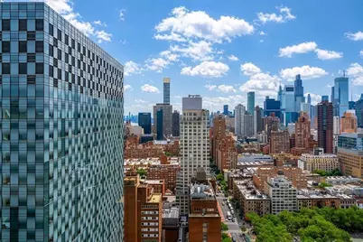 400 E 70th Street #3501, New York City, NY 10021 - Photo 17